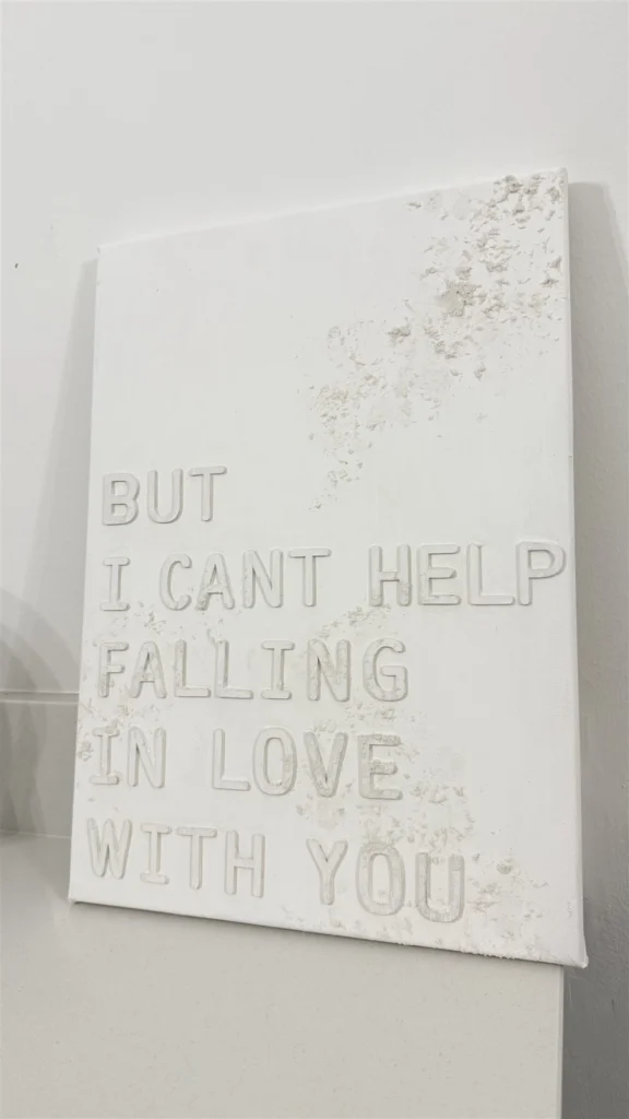 Can’t help falling in love, a handcrafted lettering canvas, A3 (29.7 x 42 cm)